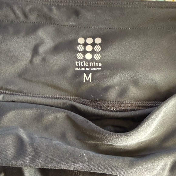 TItle Nine Nalu Paddle Board Swim shorts. Size medium. - Picture 4 of 8